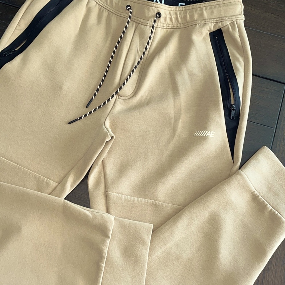 AE Joggers